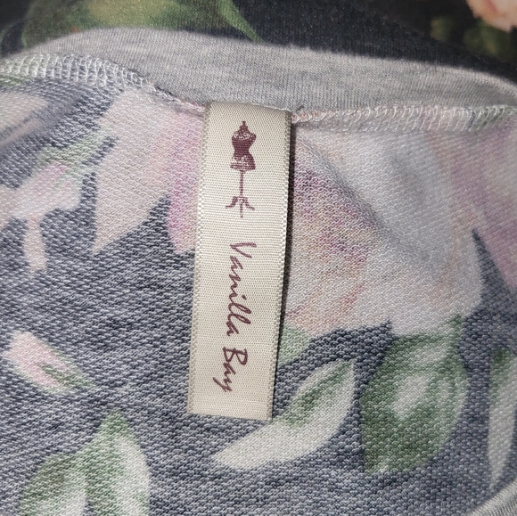 Flower Tee - Picture 4 of 7